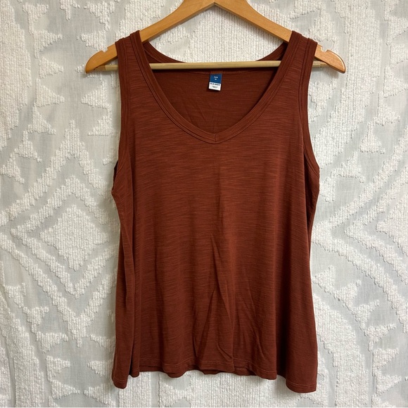 Old Navy Tops - Old Navy Luxe Slub Knit V-Neck Tank in Rust/Burnt Orange